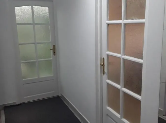 Mary Appartaments * Bükreş